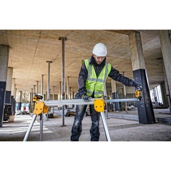 image-840.jpg DeWALT DE7033 laud järkamissae jaoks